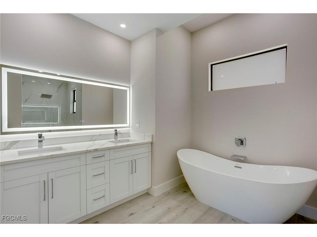 1020 NW 33rd Place Cape Coral FL 33993 2025005116 image34