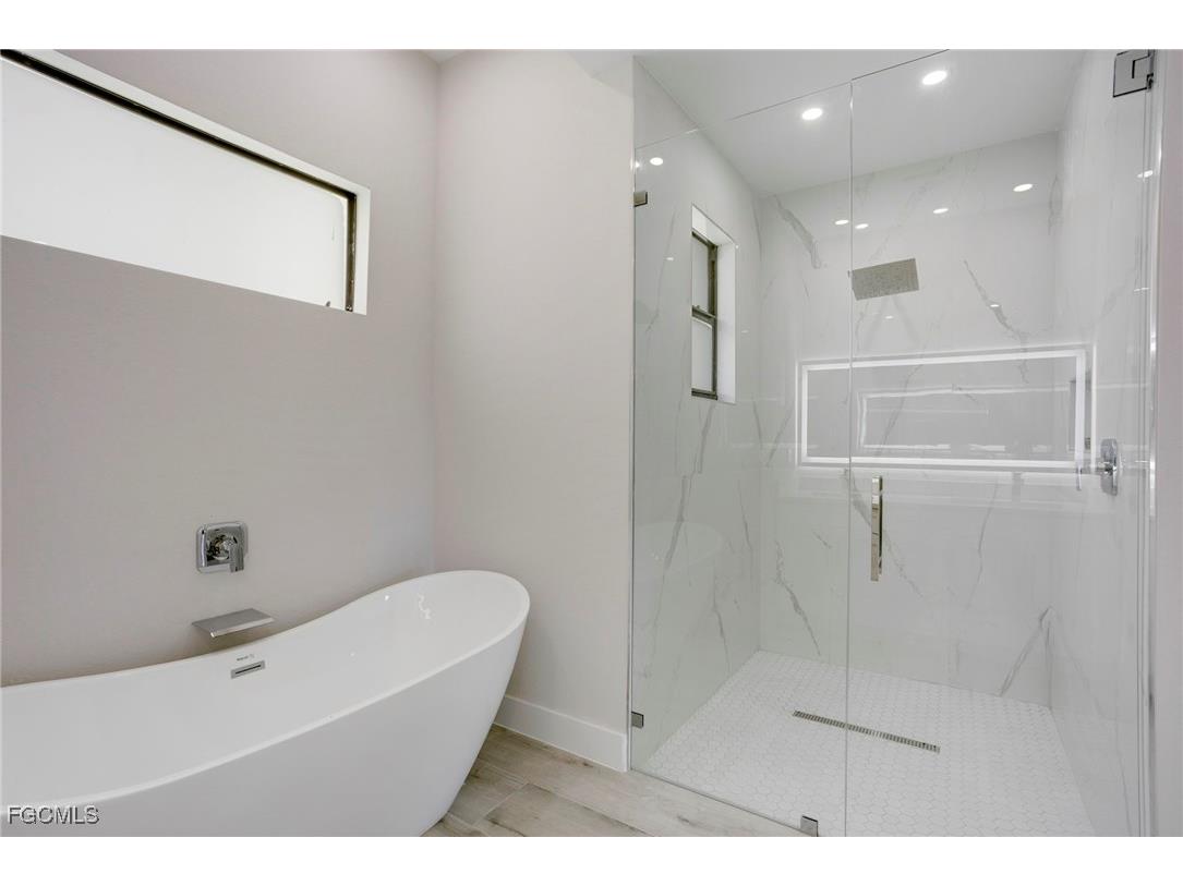 1020 NW 33rd Place Cape Coral FL 33993 2025005116 image35