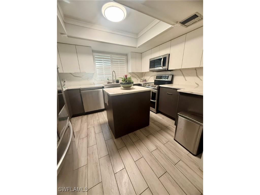 1020 Palm View Drive #101C Naples FL 34110 225071166 image4