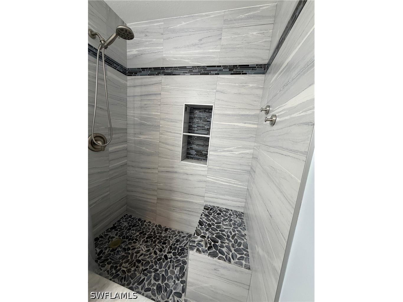 1020 Partridge Circle #101 Naples FL 34104 225063561 image15