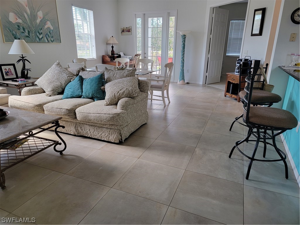 1020 Peggy Circle #103 Naples FL 34113 223031098 image1