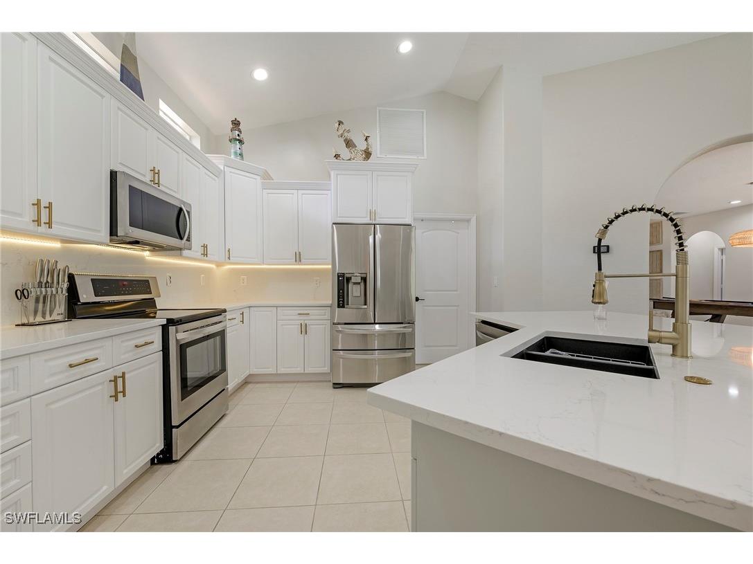 1020 Tivoli Lane Naples FL 34104 225083342 image3