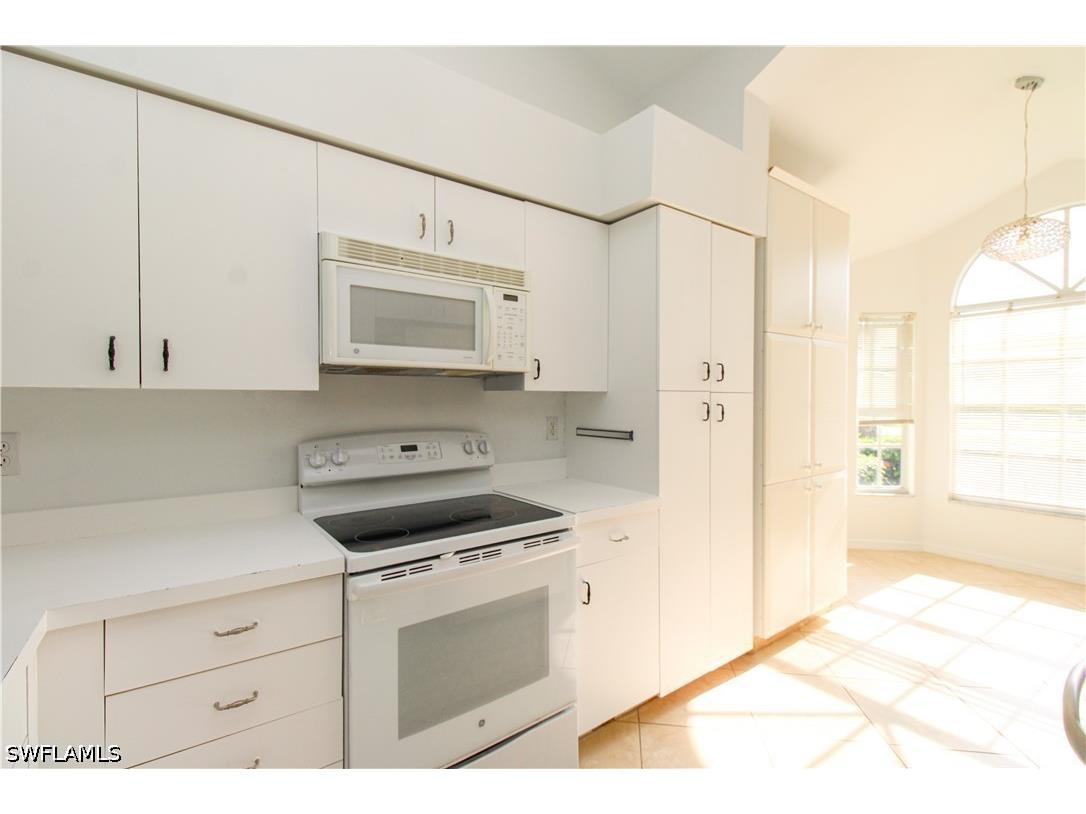 10201 Regent Circle Naples FL 34109 226015360 image11