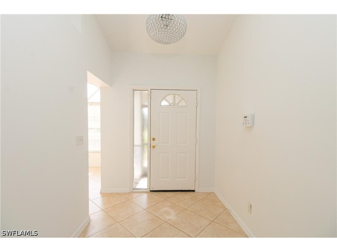 10201 Regent Circle Naples FL 34109 226015360 image15