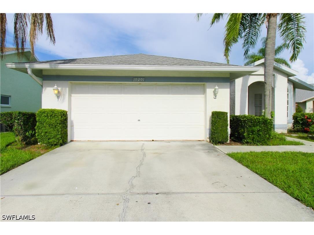 10201 Regent Circle Naples FL 34109 226015360 image2