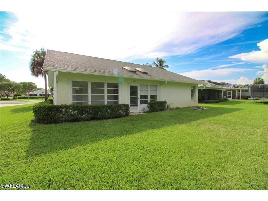 10201 Regent Circle Naples FL 34109 226015360 image4