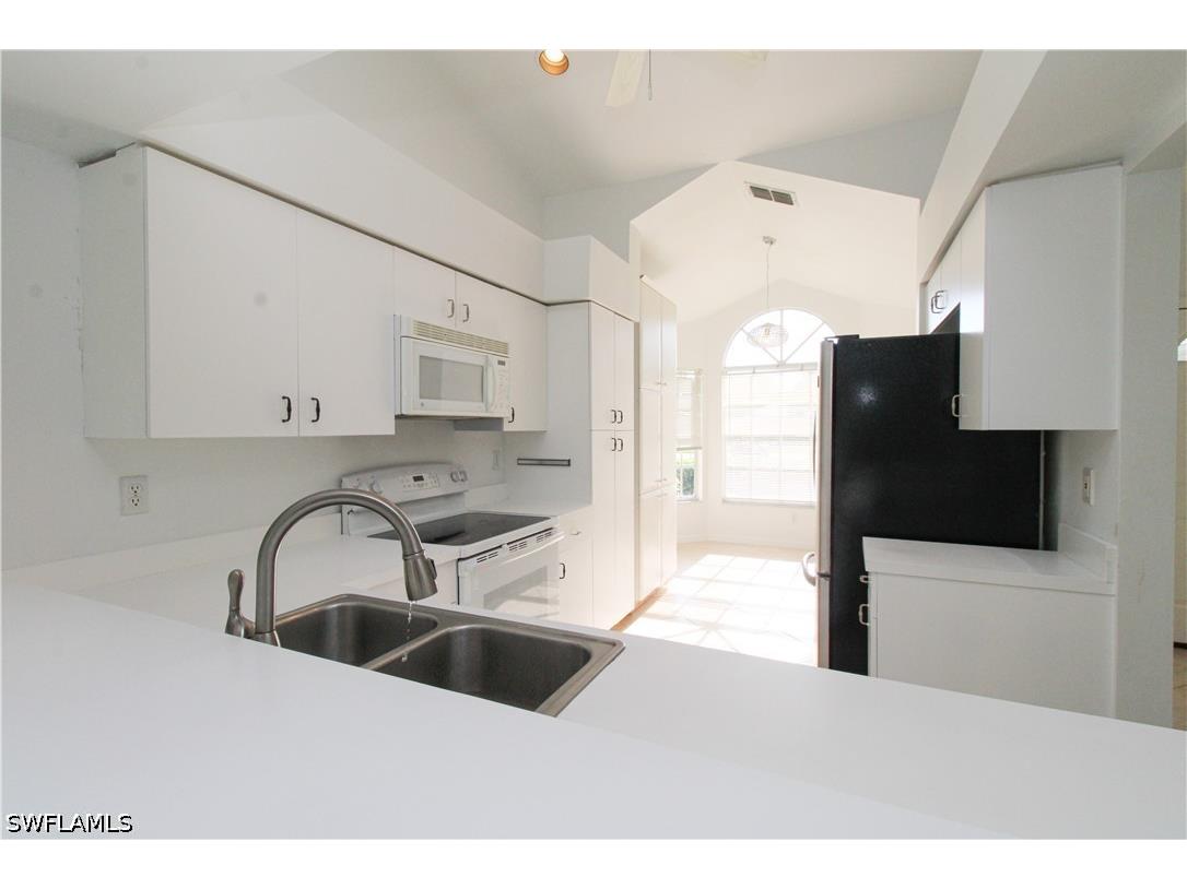 10201 Regent Circle Naples FL 34109 226015360 image9