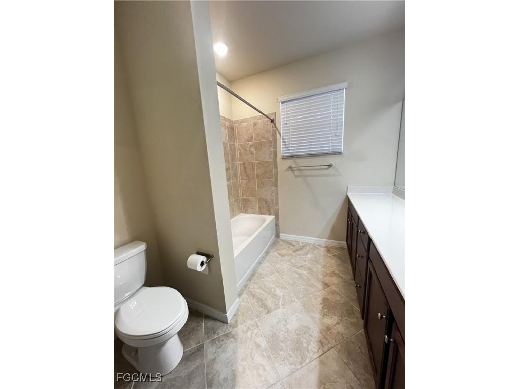 10201 Via Colomba Circle Fort Myers FL 33966 2025016084 image15