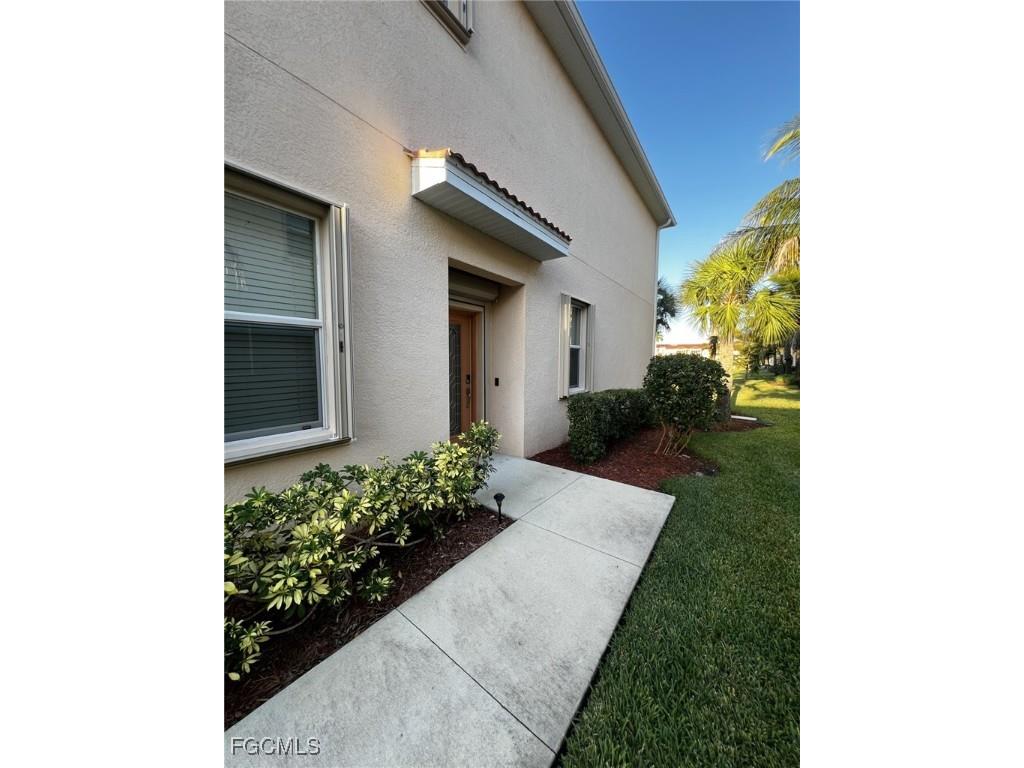 10201 Via Colomba Circle Fort Myers FL 33966 2025016084 image2