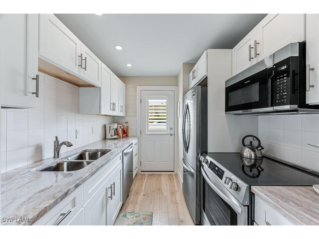 1021 3rd Street S #110 Naples FL 34102 225066296 image1