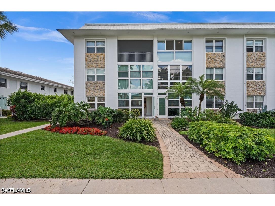 1021 3rd Street S #112 Naples FL 34102 226014110 image1