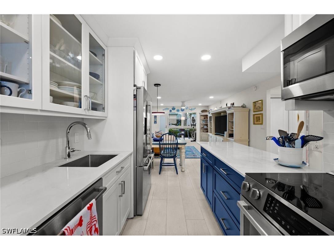 1021 3rd Street S #112 Naples FL 34102 226014110 image9