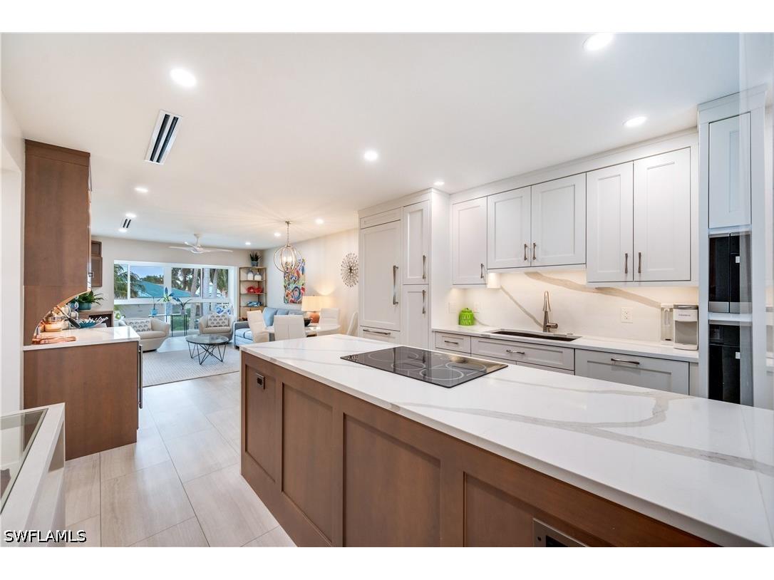 1021 3rd Street S #310 Naples FL 34102 226020925 image1