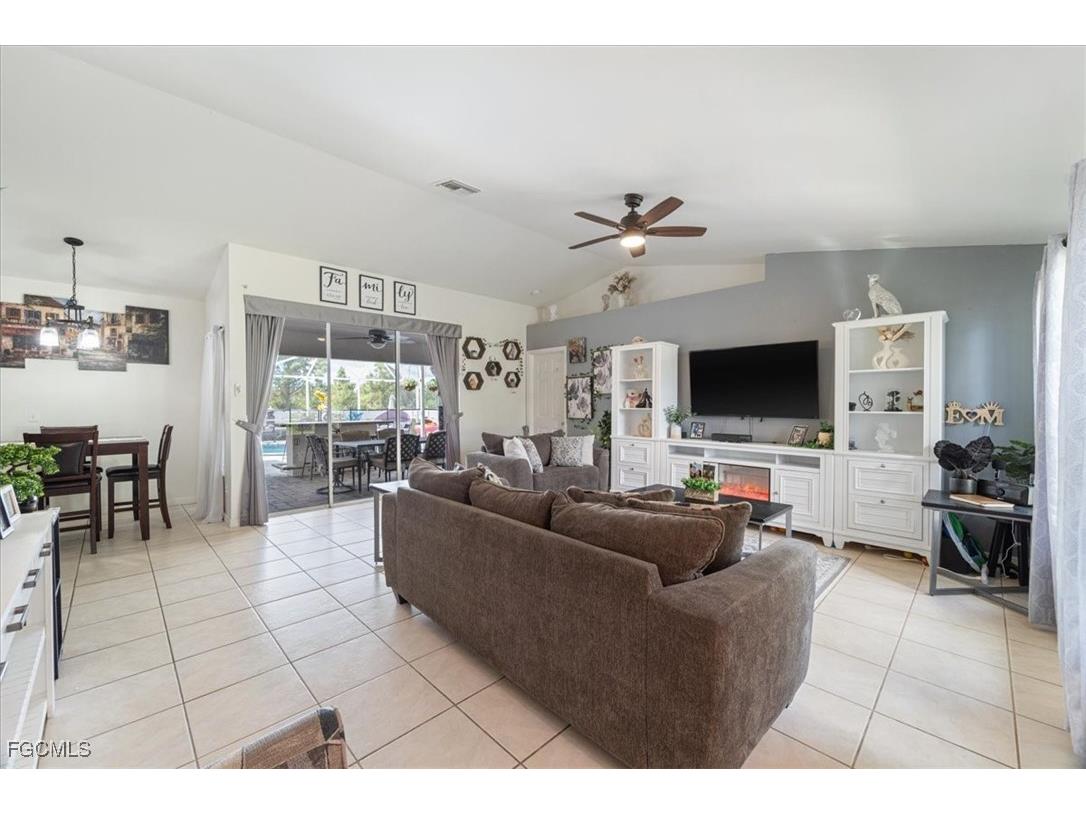 1021 Alvin Avenue Lehigh Acres FL 33971 2025012468 image5