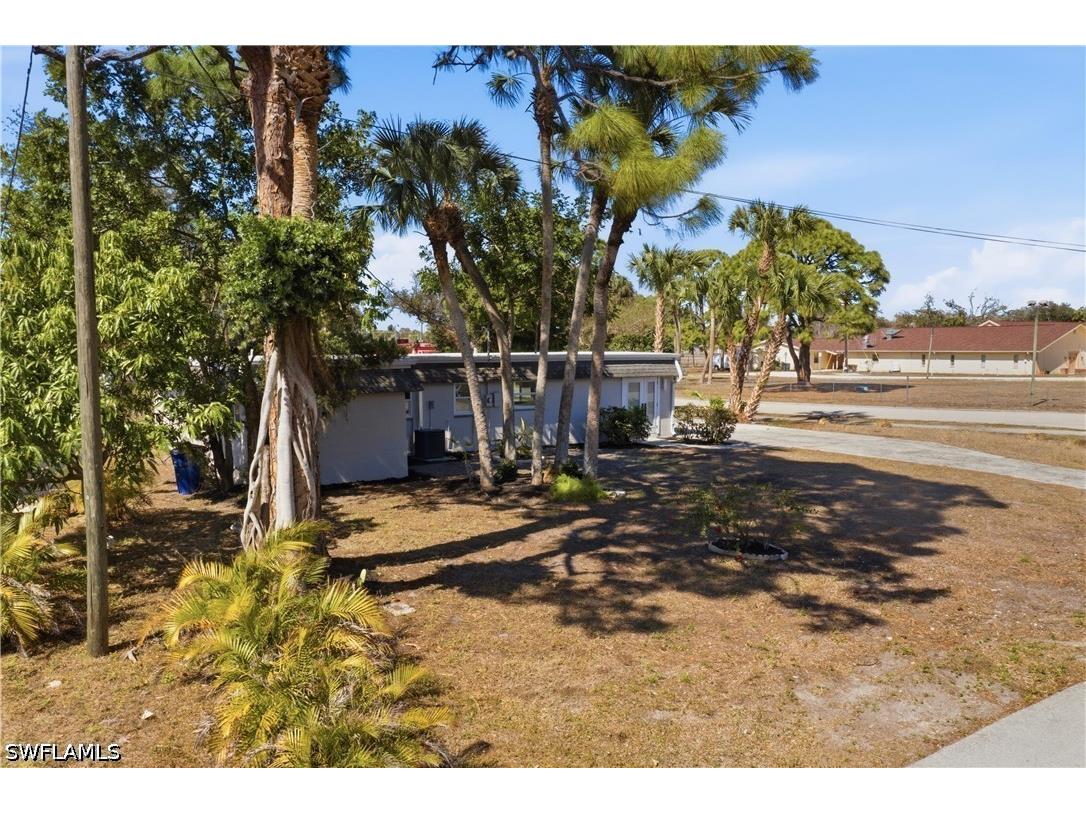 1021 April Lane North Fort Myers FL 33903 226008162 image17