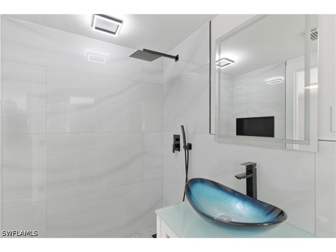 1021 April Lane North Fort Myers FL 33903 226008162 image29