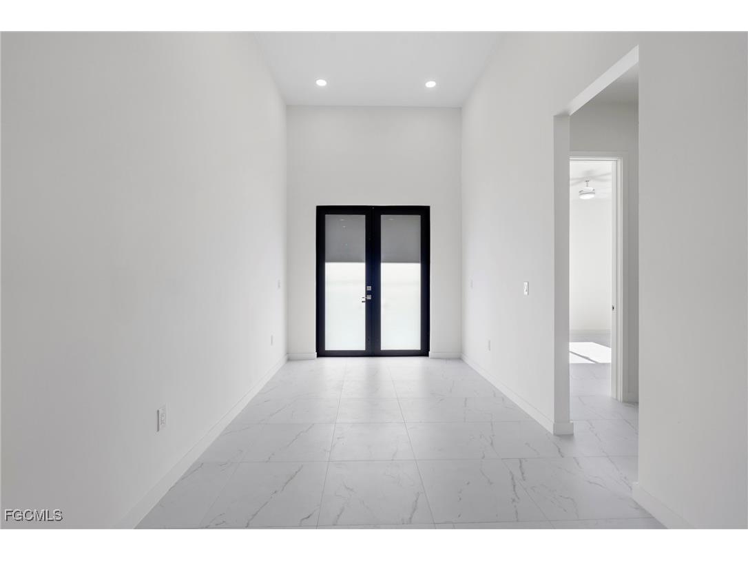 1021 Chiquita Boulevard N Cape Coral FL 33993 2025013119 image3