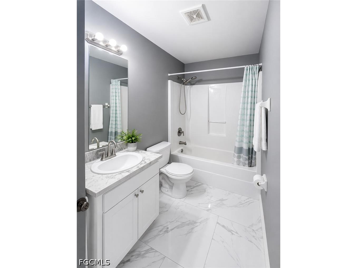 1021 Danforth Street Lehigh Acres FL 33974 2026014052 image4