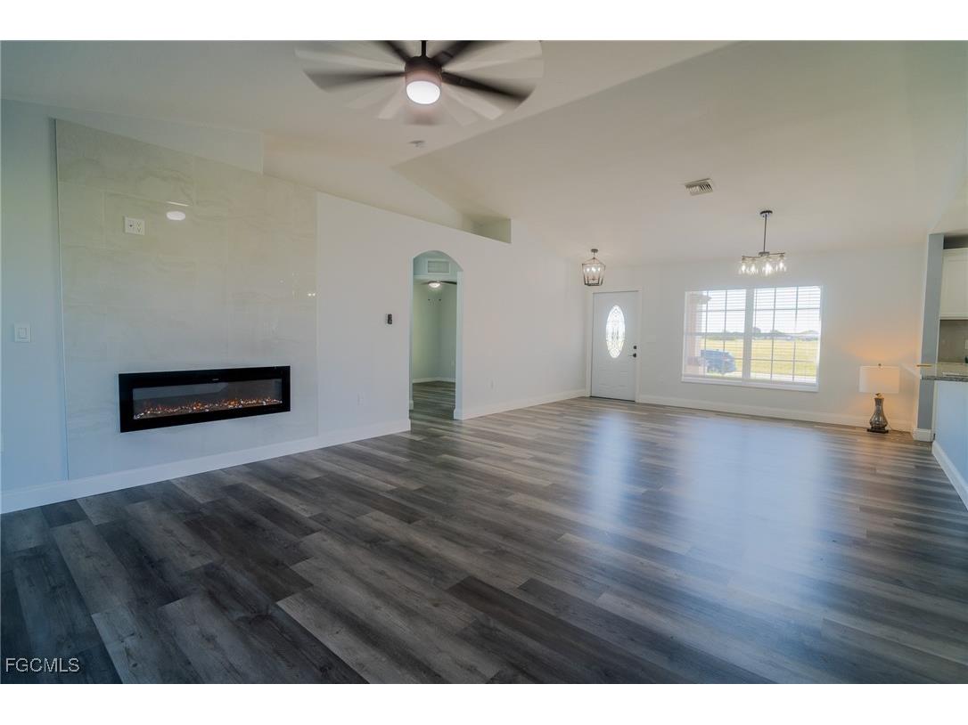 1021 NW 10th Avenue Cape Coral FL 33993 2025018251 image4