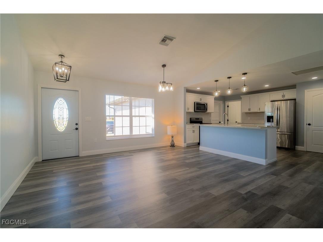 1021 NW 10th Avenue Cape Coral FL 33993 2025018251 image6