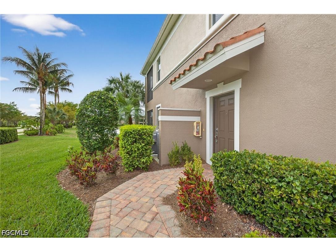 10210 Glastonbury Circle #101 Fort Myers FL 33913 2026012952 image3