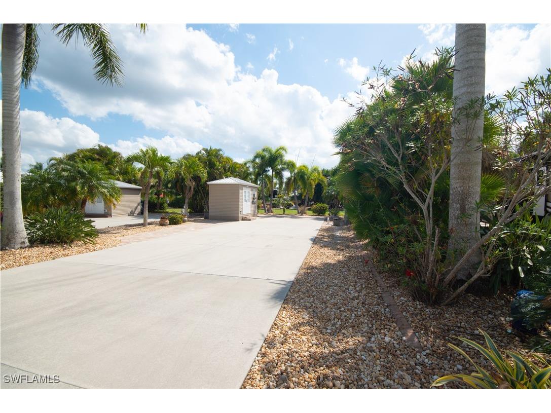10216 Yellowtop Trail Fort Myers FL 33905 225043832 image3