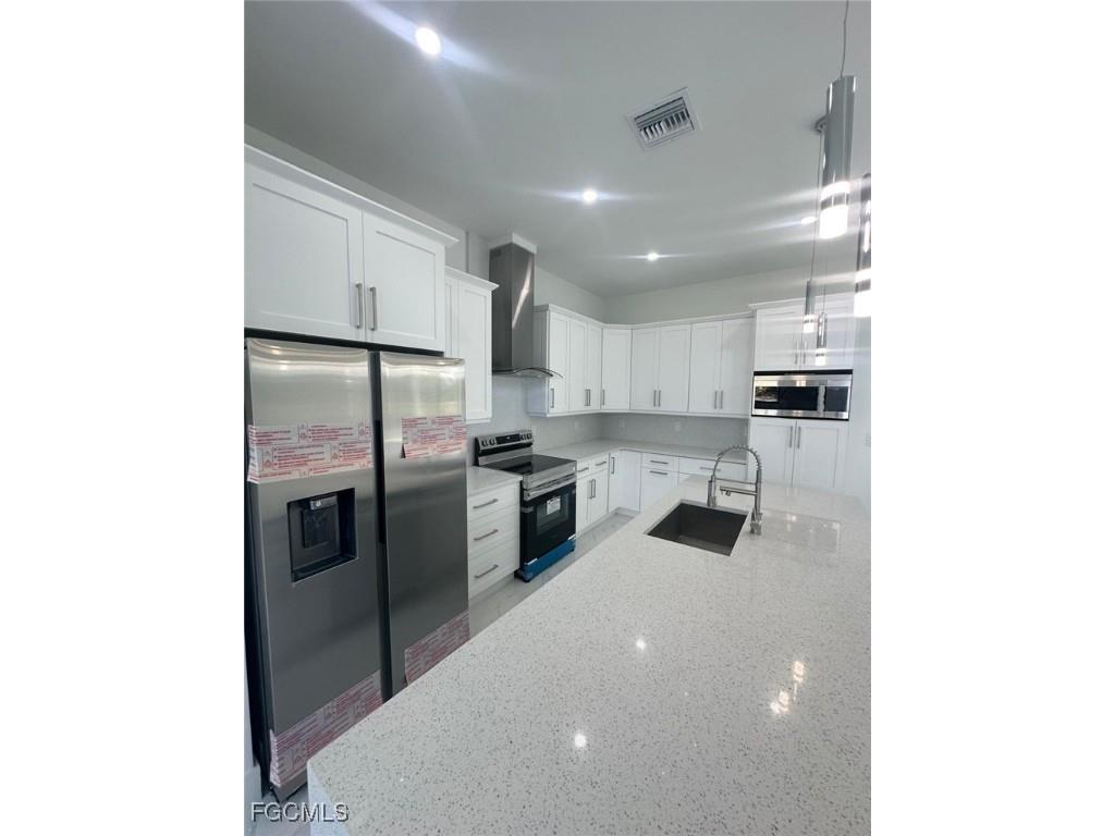 1022 Candlelight Drive Lehigh Acres FL 33974 2025005779 image11