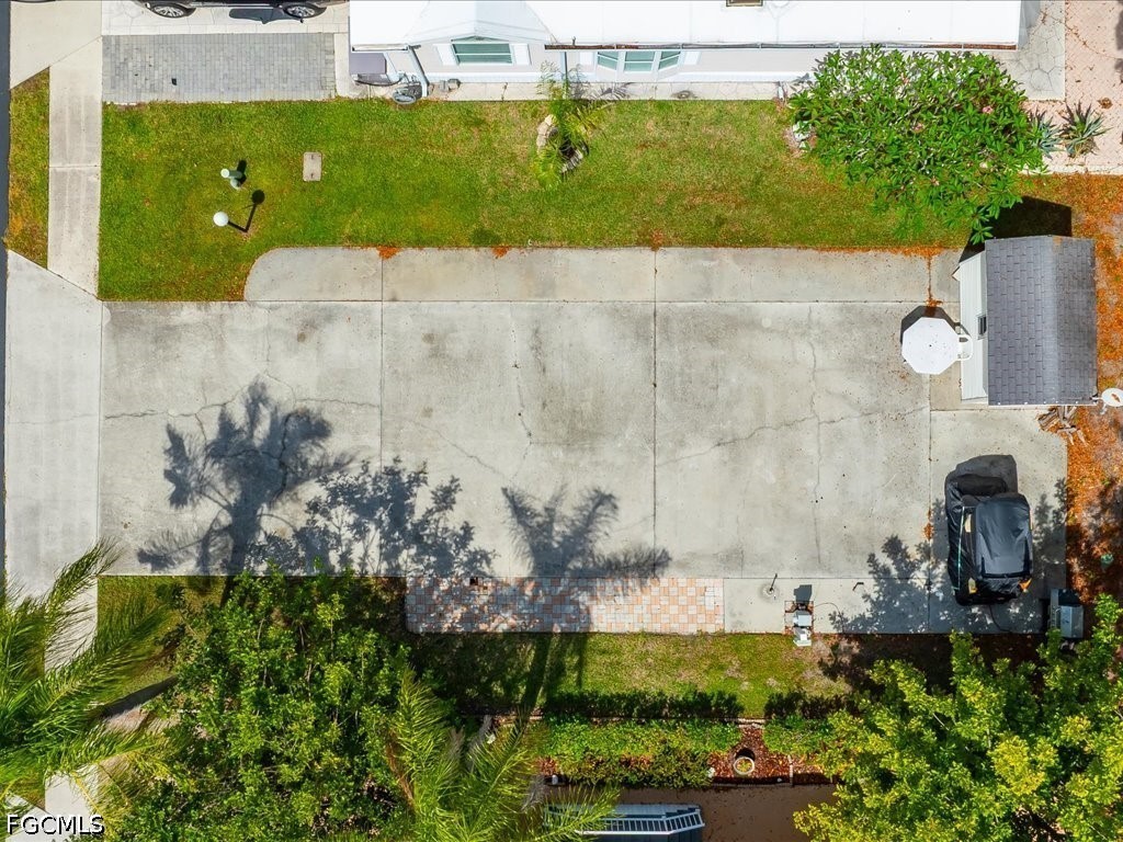 1022 Crystal Lake Drive Naples FL 34120 2026018988 image2