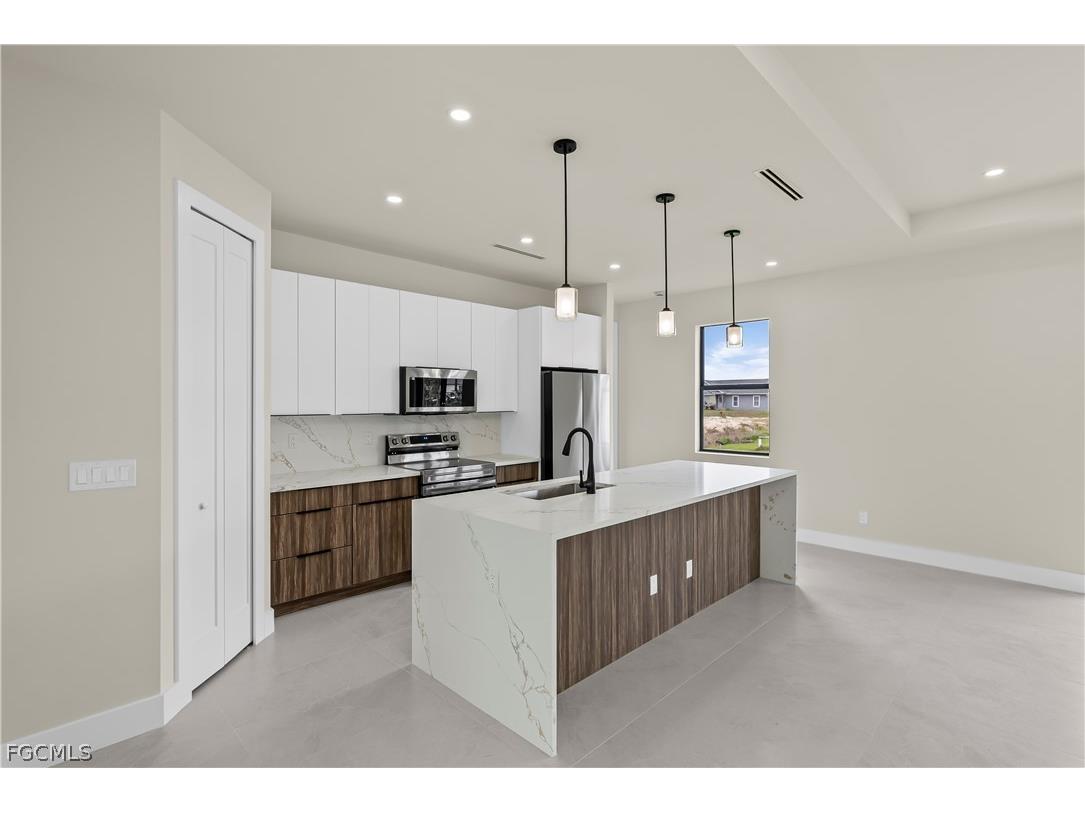 1022 Halby Avenue S Lehigh Acres FL 33974 2026013426 image6