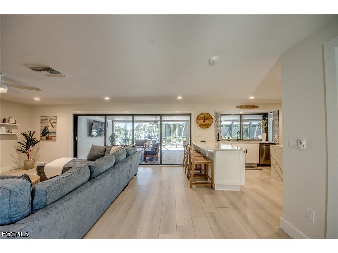1022 Lindgren Boulevard Sanibel FL 33957 2026020138 image3