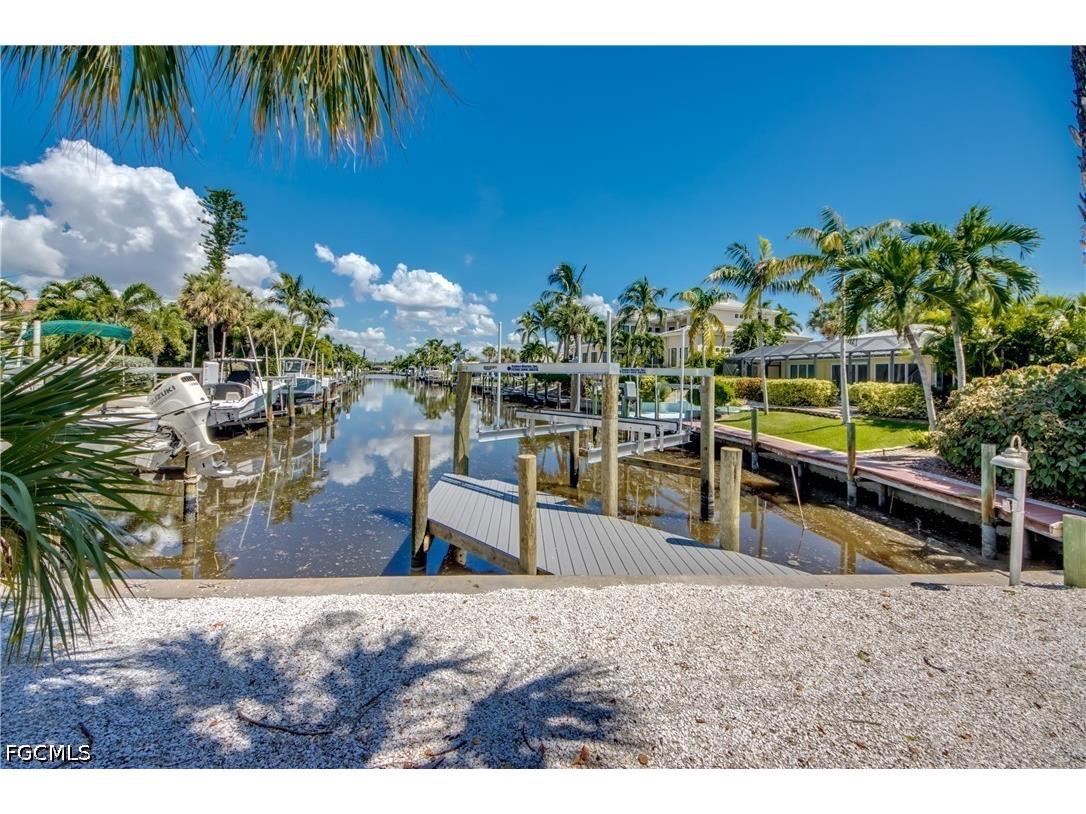 1022 Lindgren Boulevard Sanibel FL 33957 2026020138 image43