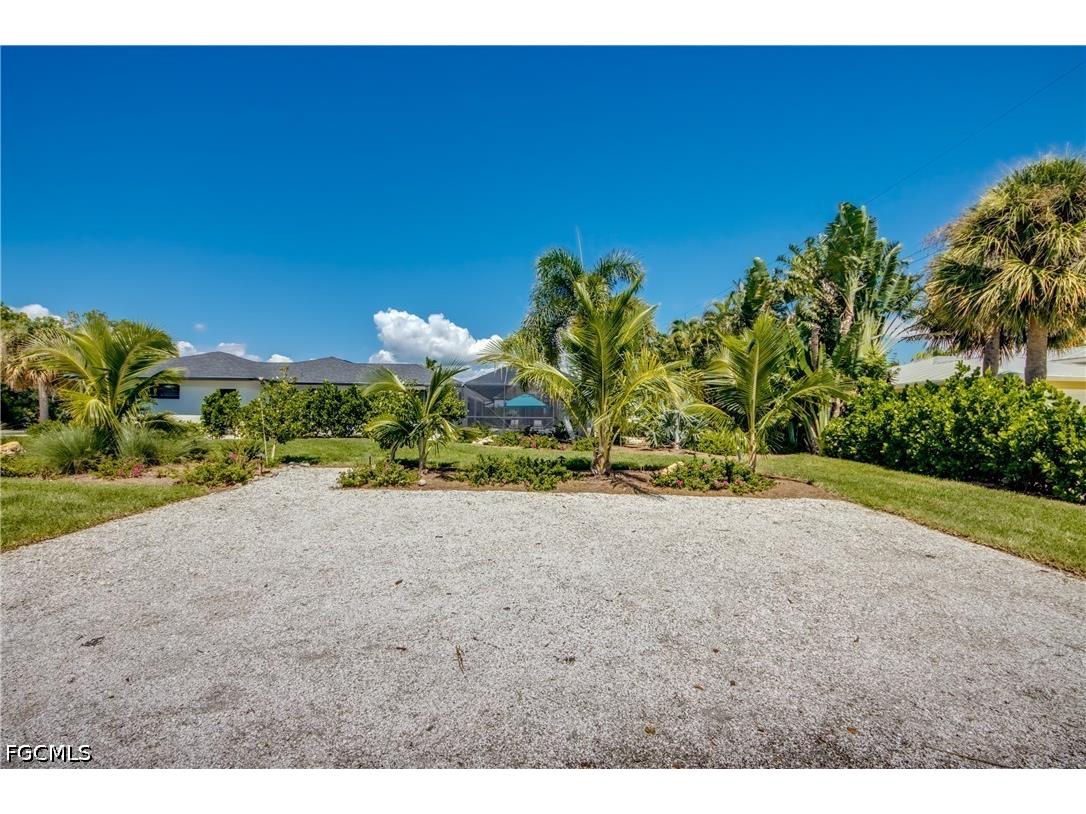 1022 Lindgren Boulevard Sanibel FL 33957 2026020138 image45