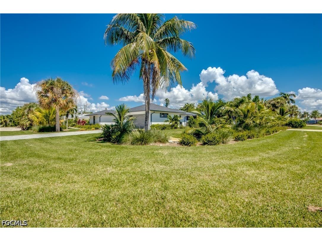 1022 Lindgren Boulevard Sanibel FL 33957 2026020138 image47