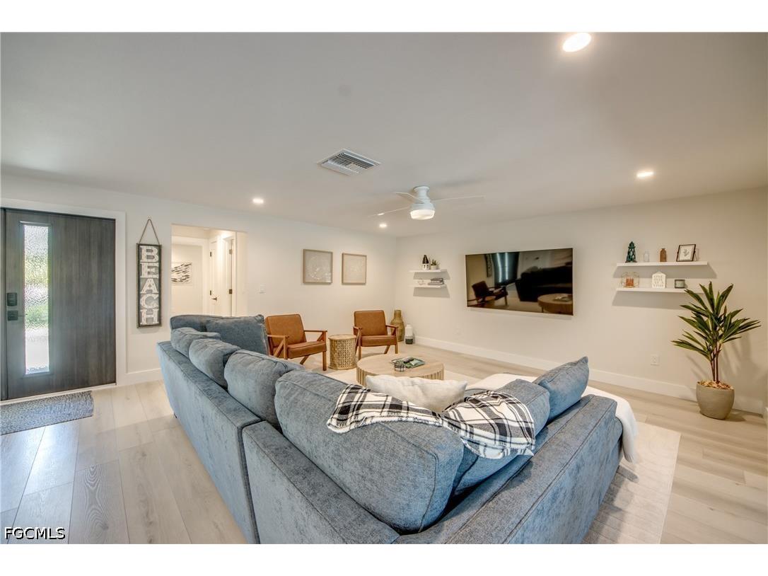 1022 Lindgren Boulevard Sanibel FL 33957 2026020138 image6