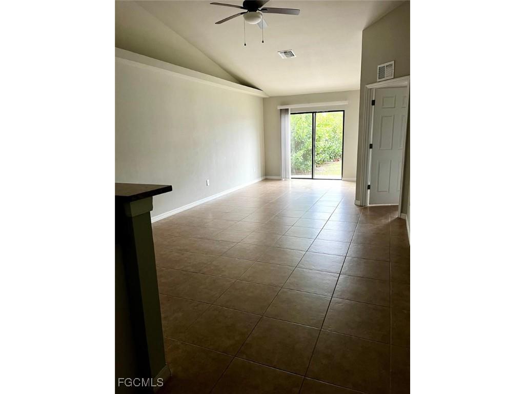 1022 NE 8th Place Cape Coral FL 33909 2025006951 image7