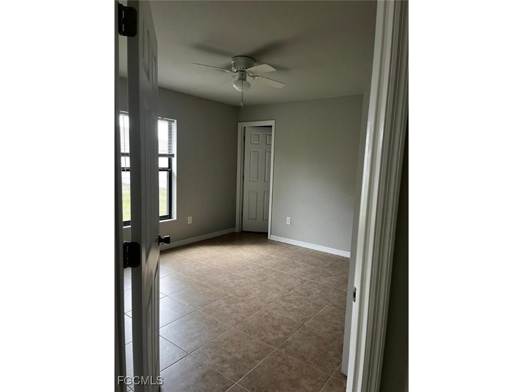 1022 NE 8th Place Cape Coral FL 33909 2025006951 image9