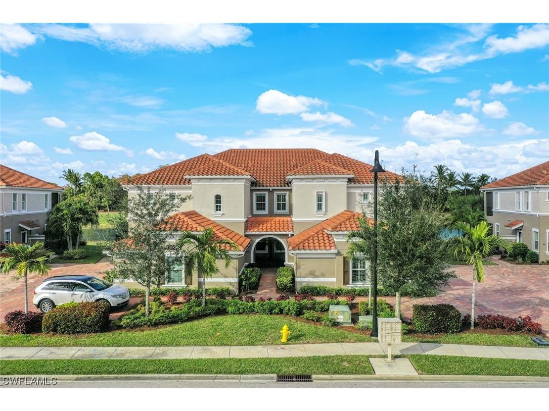 10221 Glastonbury Circle #201 Fort Myers FL 33913 224000572 image1