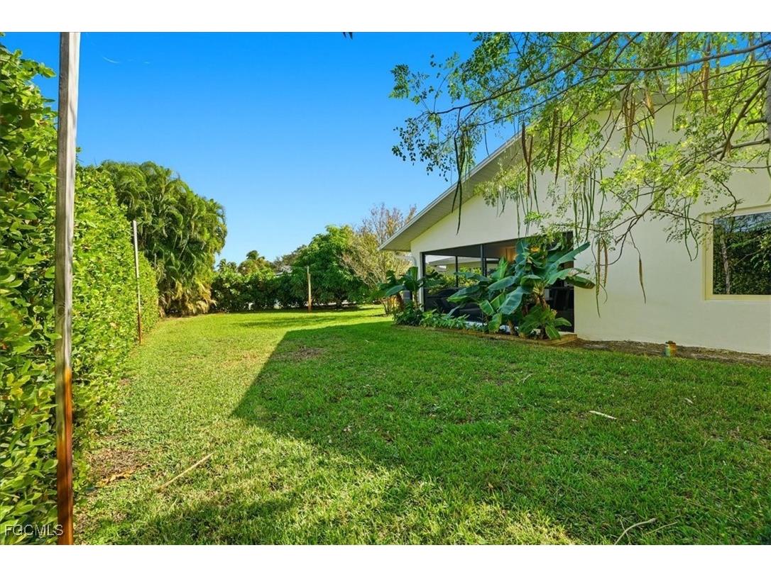 1023 El Valle Avenue Fort Myers FL 33919 2025021858 image39
