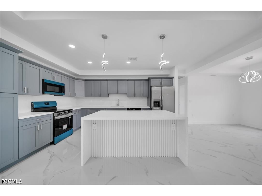 1023 Pilgrim Street E Lehigh Acres FL 33974 2026021659 image5