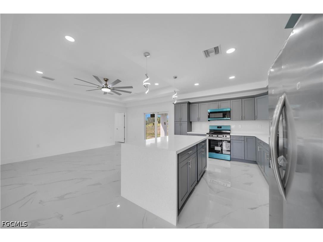 1023 Pilgrim Street E Lehigh Acres FL 33974 2026021659 image8