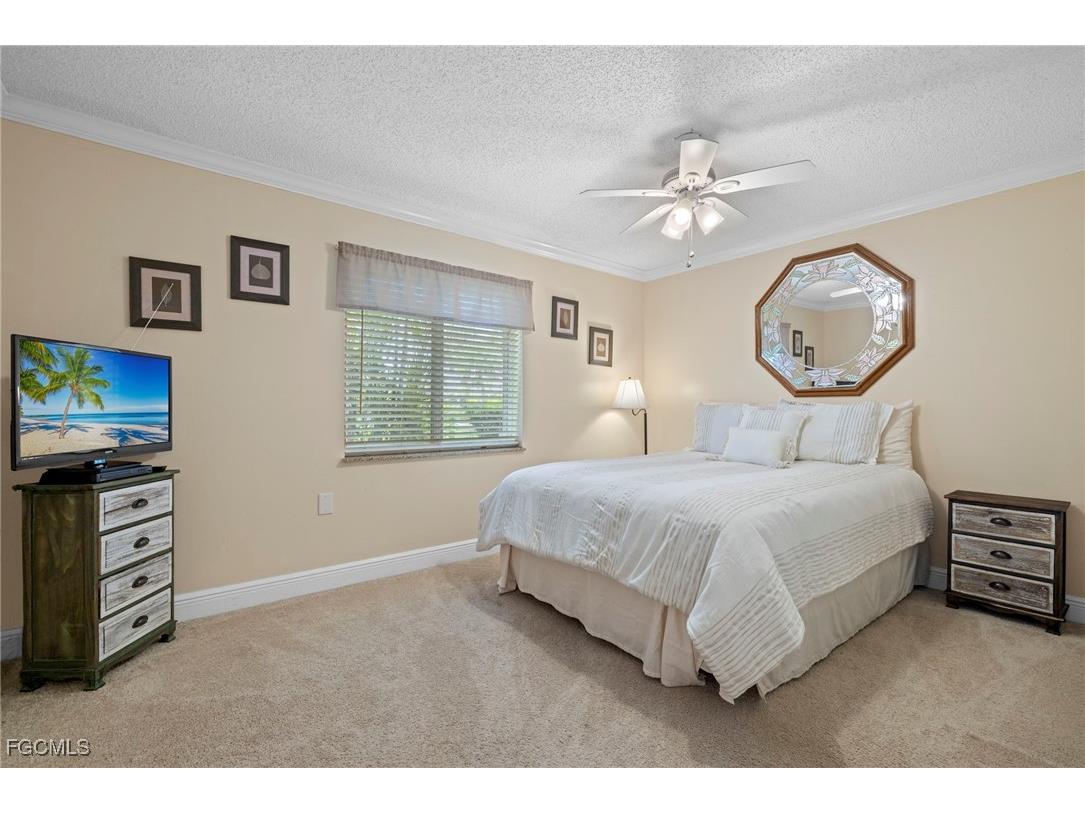 1023 SE 15th Street Cape Coral FL 33990 2025000697 image15