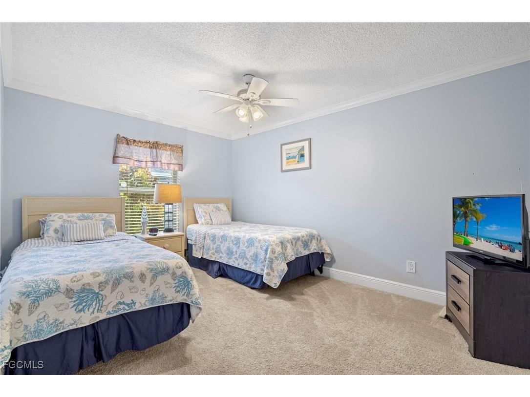 1023 SE 15th Street Cape Coral FL 33990 2025000697 image16