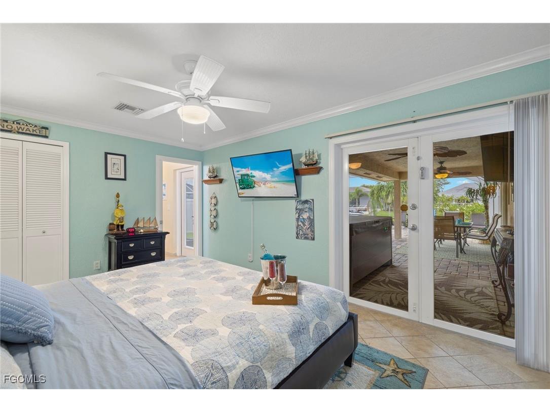 1023 SE 15th Street Cape Coral FL 33990 2025000697 image17