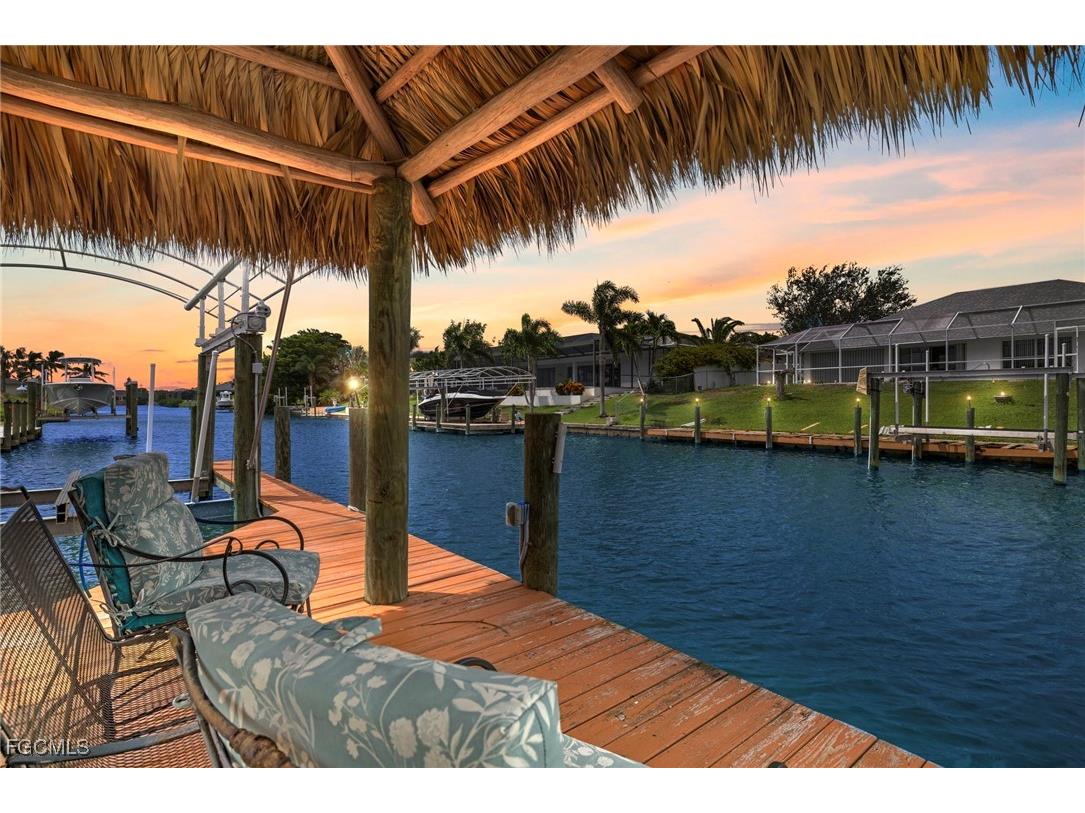 1023 SE 15th Street Cape Coral FL 33990 2025000697 image2