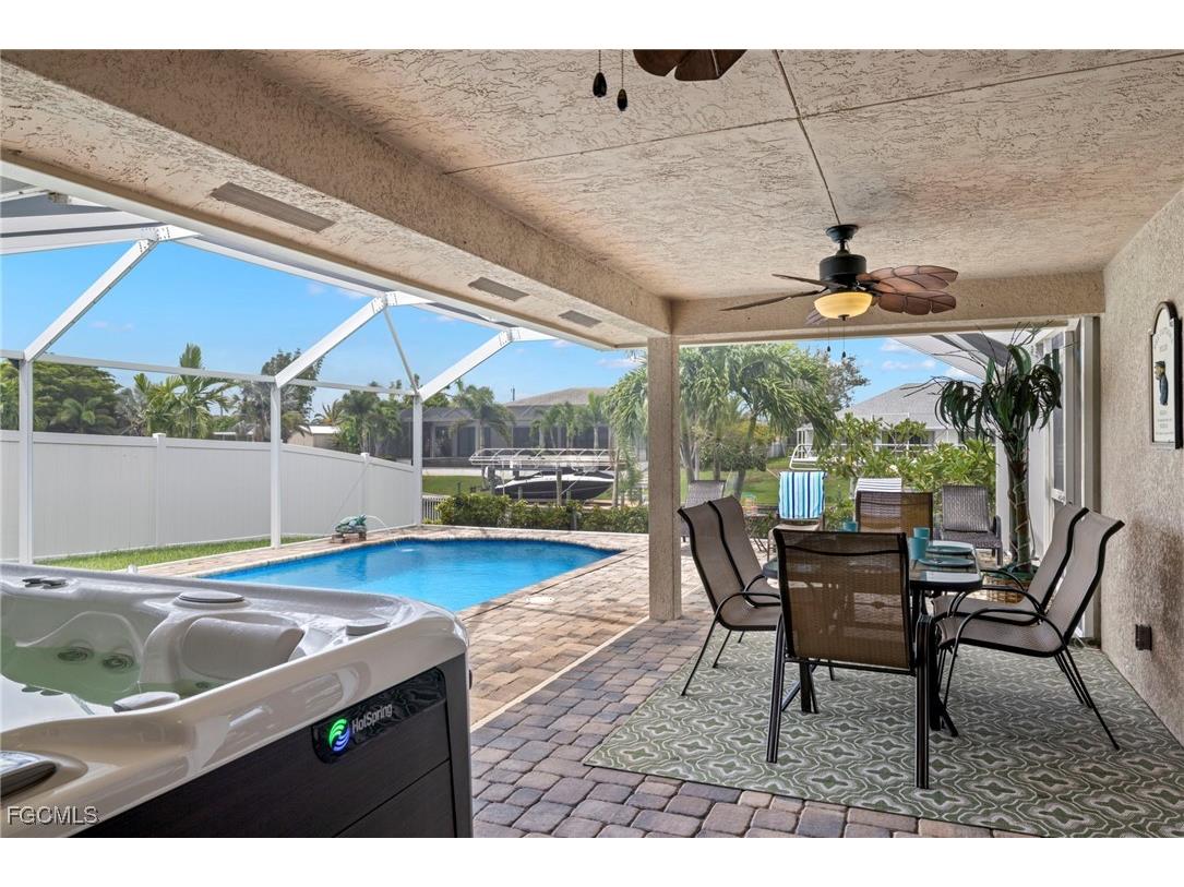 1023 SE 15th Street Cape Coral FL 33990 2025000697 image23
