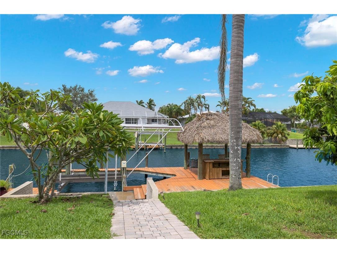 1023 SE 15th Street Cape Coral FL 33990 2025000697 image26