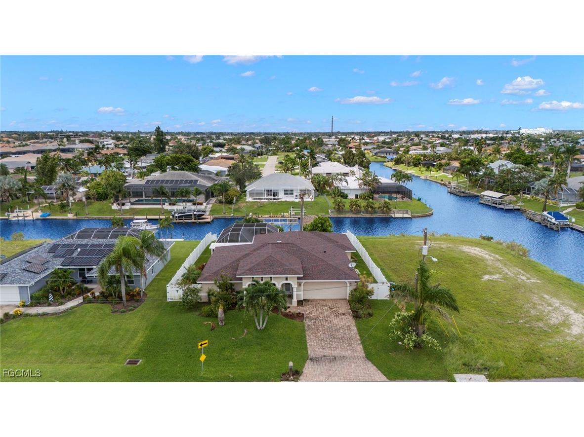 1023 SE 15th Street Cape Coral FL 33990 2025000697 image29