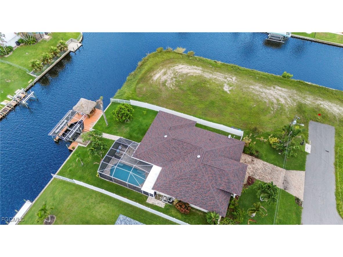 1023 SE 15th Street Cape Coral FL 33990 2025000697 image30