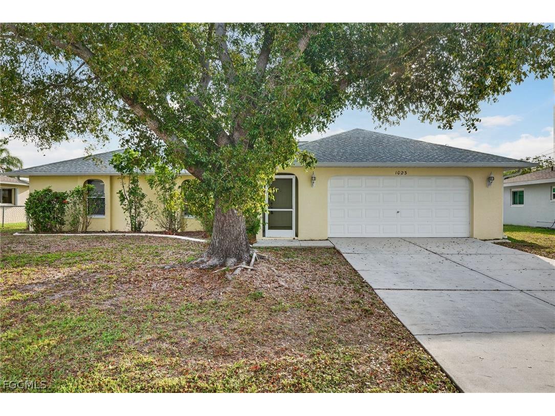 1023 SE 18th Avenue Cape Coral FL 33990 2026012822 image1