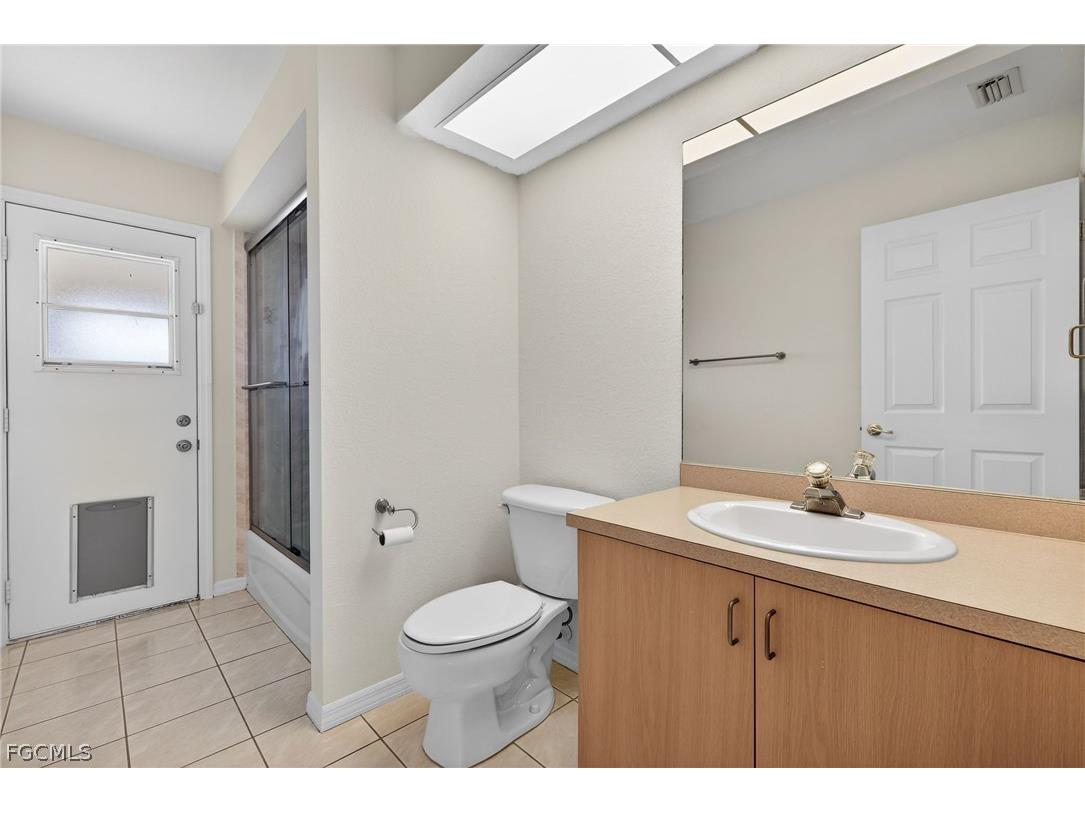 1023 SE 18th Avenue Cape Coral FL 33990 2026012822 image16
